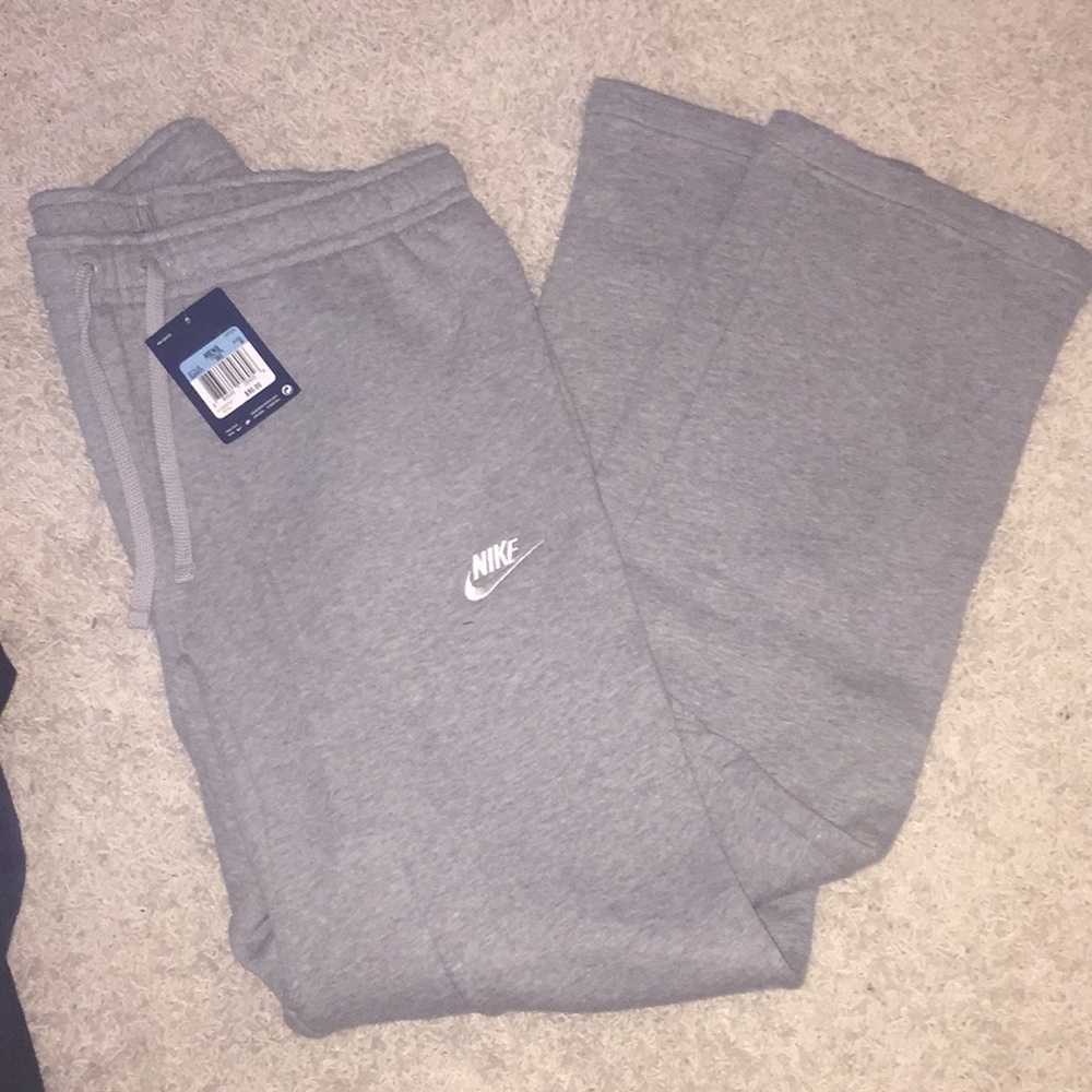 NWT - Men’s Nike Sweatpants